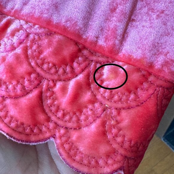 Vintage 80s robe, raspberry pink velvet, stitched scalloped lapels & cuffs, tie - Picture 9 of 9